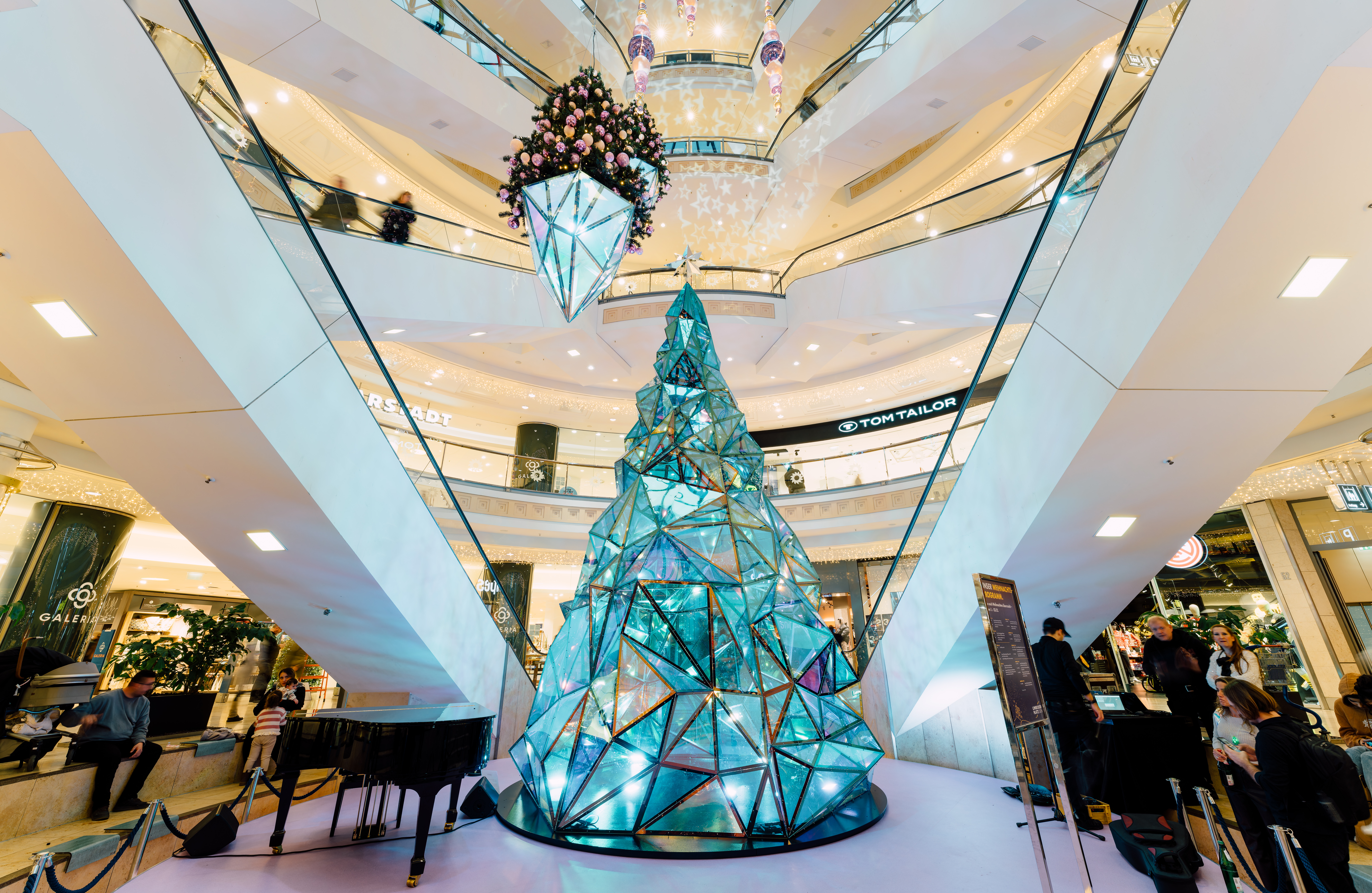 Weihnachtsbeleuchtung Shopping Center Essen Limbecker Platz